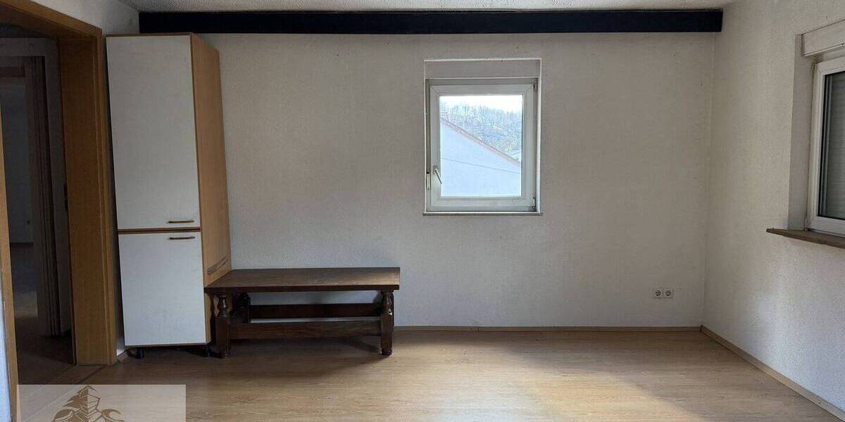 Doppelhaushälfte Möckmühl / Züttlingen Züttlingen - 7 Zimmer, 158 m&sup2;, 115.000&euro; | Angebot:25958422