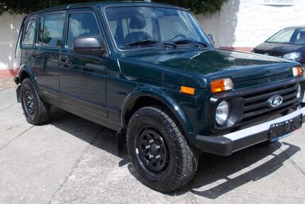 Lada Niva 44.600 km 11.999 &euro; Leipzig 04229