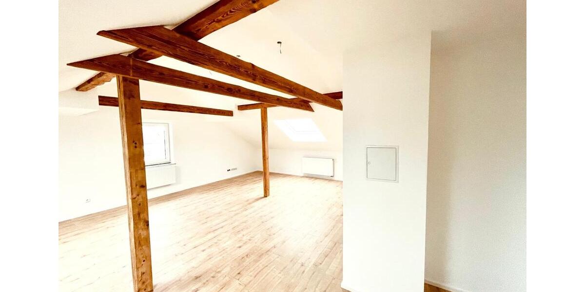 Dachgeschoßwohnung Maxhütte-Haidhof Haidhof - 3 Zimmer, 74 m&sup2;, 870&euro; | Angebot:24624952