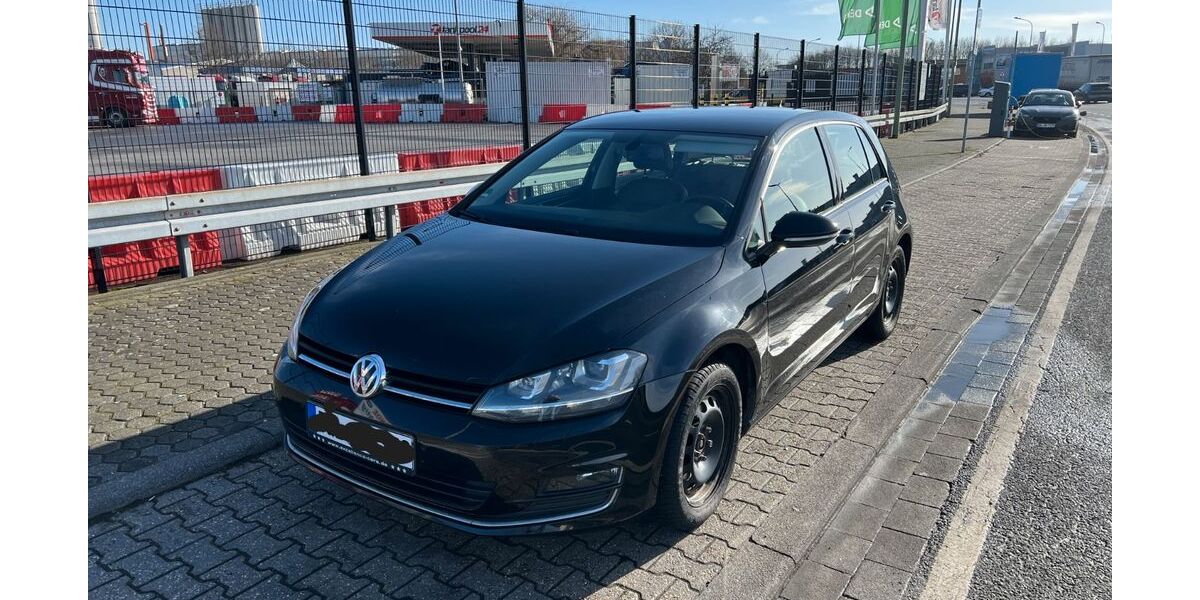 VW Golf 143.000 km 11.990 &euro; Jülich 52428