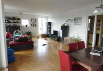 Helle 3-Zimmer-Wohnung mit Loggia, 2 Balkonen & TG-Stellplatz