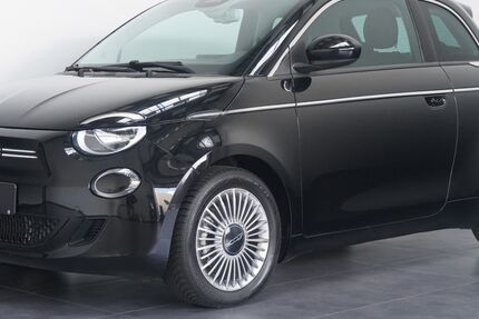 Fiat 500e 11.848 km 17.750 &euro; Wiesbaden 65205