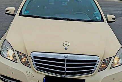 Mercedes-Benz E 200 567.000 km 4.000 &euro; Rain 94369