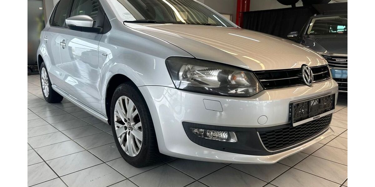 VW Polo 137.499 km 6.399 &euro; Paderborn 33100
