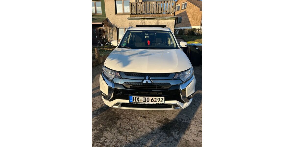 Mitsubishi Outlander 97.000 km 17.999 &euro; Höxter 37671