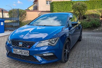 Seat Leon 76.300 km 21.900 € Osterburken 74706