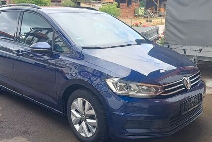 VW Touran 175.000 km 12.500 &euro; Neuenstein 36286