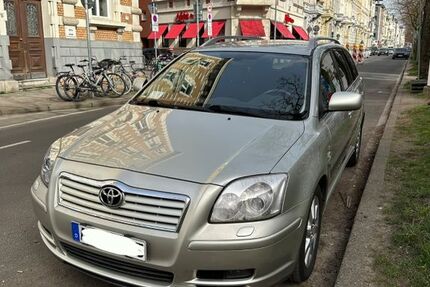 Toyota Avensis 223.000 km 2.499 &euro; Aachen 52066