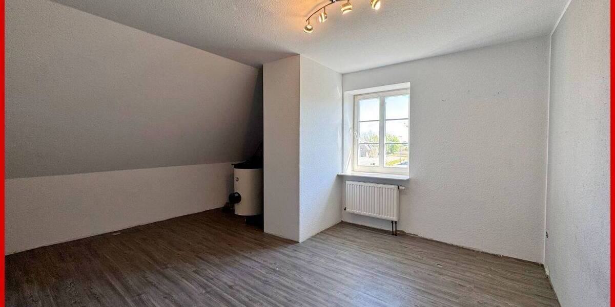 Mehrfamilienhaus, Wohnhaus Jübek - 6 Zimmer, 225 m&sup2;, 390.000&euro; | Angebot:26894347