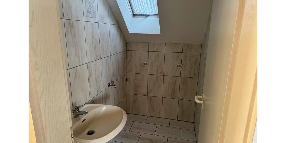 Großzügige 5-Zimmer Wohnung in Waldrandlage mit Süd-Balkon 5 zimmer