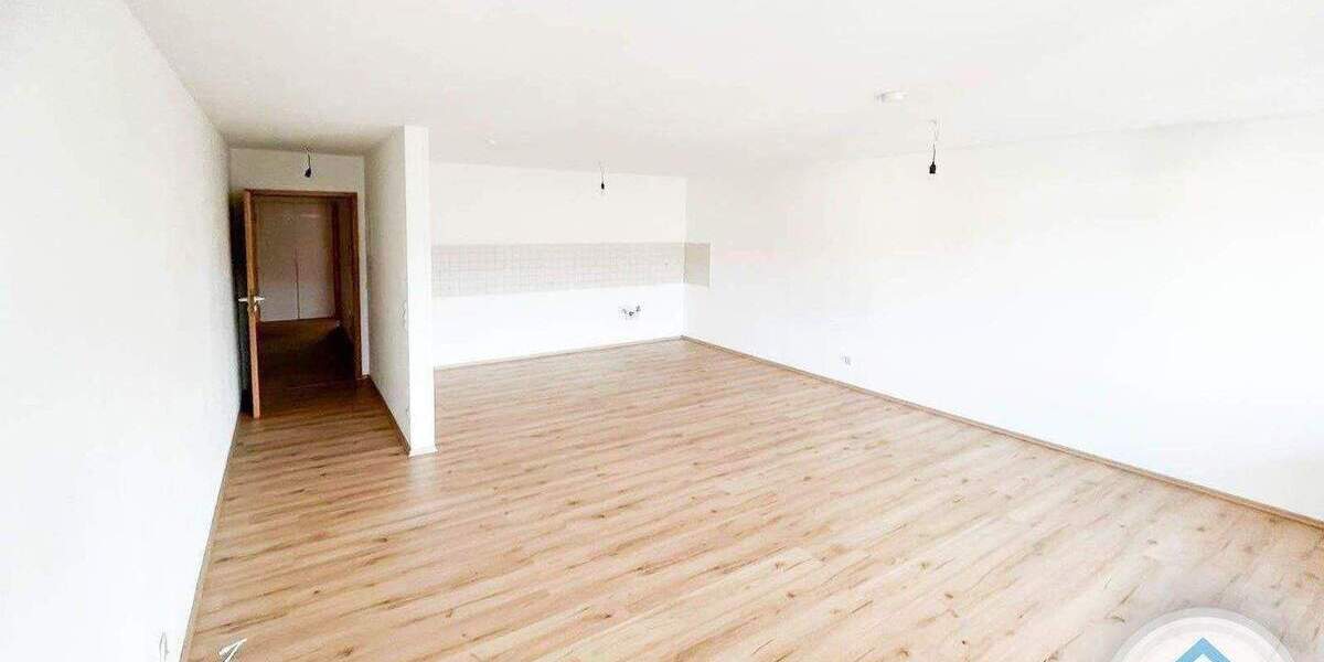 Etagenwohnung Limbach-Oberfrohna Oberfrohna - 2 Zimmer, 60 m&sup2;, 330&euro; | Angebot:26343914