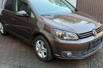 VW Touran 215.200 km 6.500 &euro; Holzweißig 06808