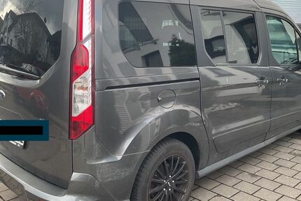 Ford Grand Tourneo 111.000 km 14.500 &euro; Odenthal 51519