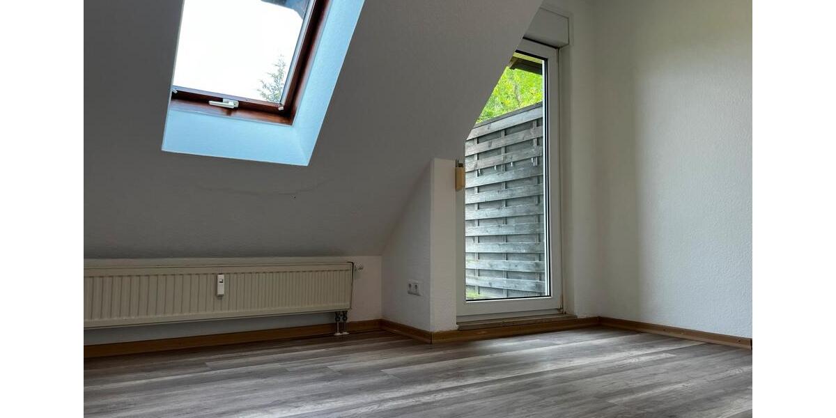 Dachgeschoßwohnung Auerbach in der Oberpfalz - 1 Zimmer, 23 m&sup2;, 270&euro; | Angebot:26164371