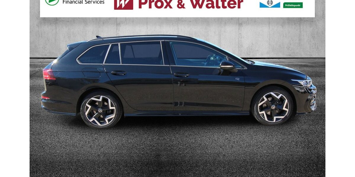 VW Golf VIII Variant 1.5 TSI R-Line LED+KAMERA+ACC 30.953 km 27.500 &euro; Hagenow 19230