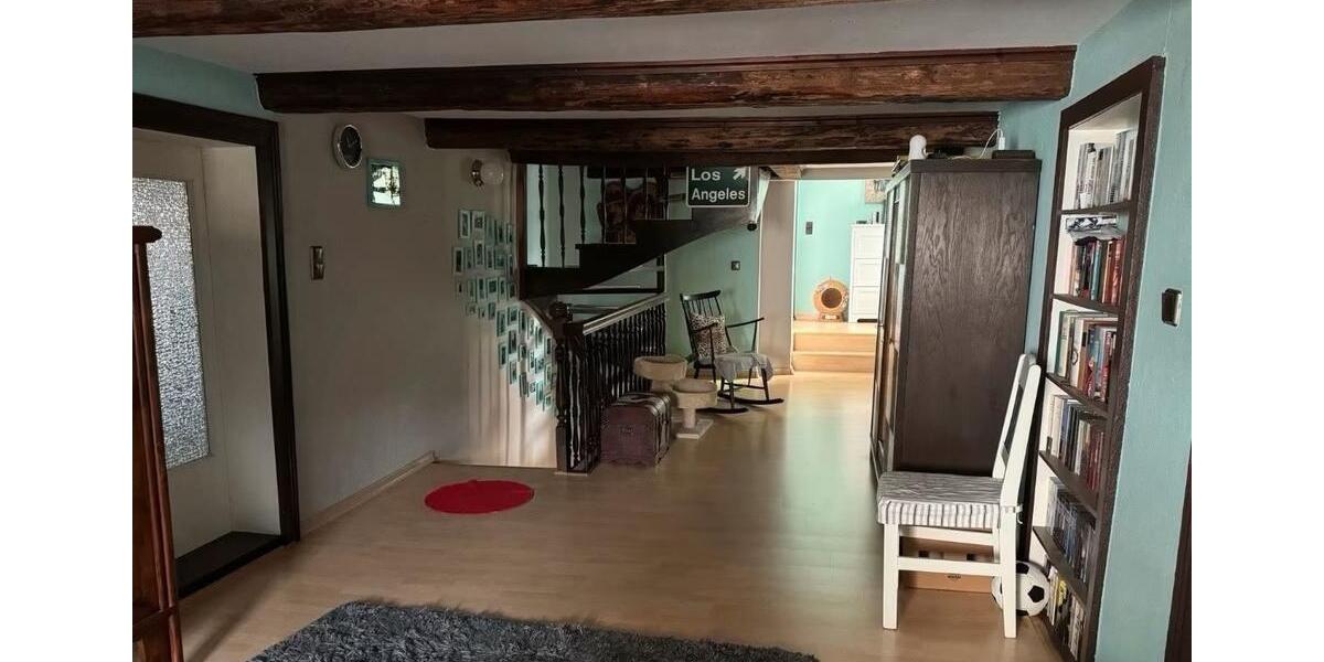 Einfamilienhaus Hameln Kernstadt - 12 Zimmer, 267 m&sup2;, 330.000&euro; | Angebot:27025385
