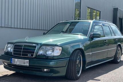Mercedes-Benz E 320 323.330 km 17.498 &euro; Delingsdorf 22941
