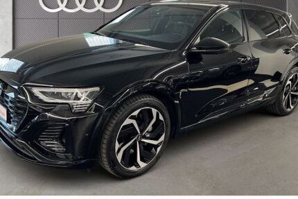 Audi Q8 e-tron 61.645 km 46.440 &euro; Frankfurt am Main 60314