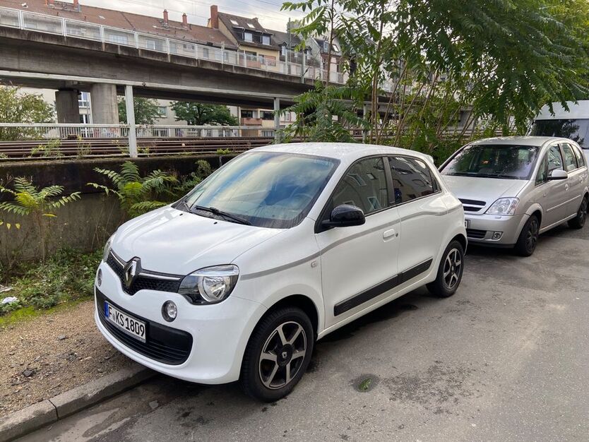 Renault Twingo 79.000 km 8.700 € Frankfurt am Main 60486