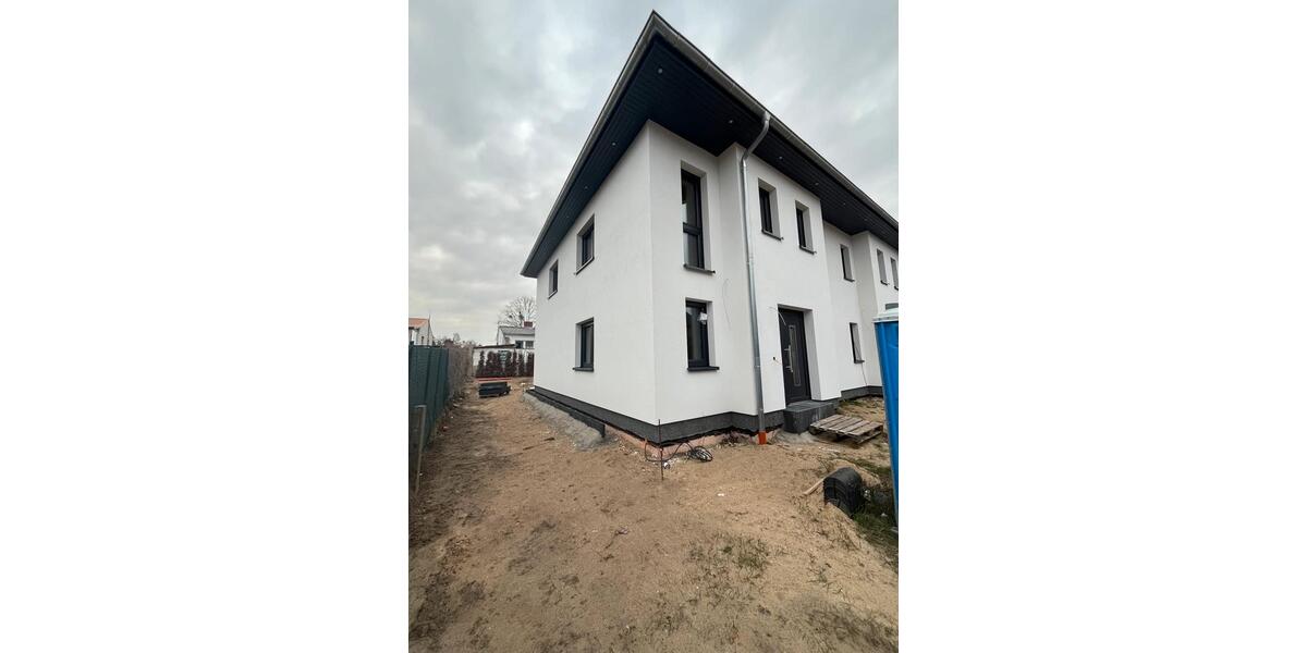 Doppelhaushälfte Waren (Müritz) - 4 Zimmer, 111 m&sup2;, 1.600&euro; | Angebot:26085704