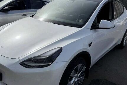 Tesla Model Y 42.000 km 34.450 &euro; Steinbach-Hallenberg OT Herges-Hallenberg 98587