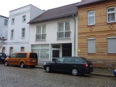 Einfamilienhaus Weißenfels Burgwerben - 2 Zimmer, 300&euro; | Angebot:25733072