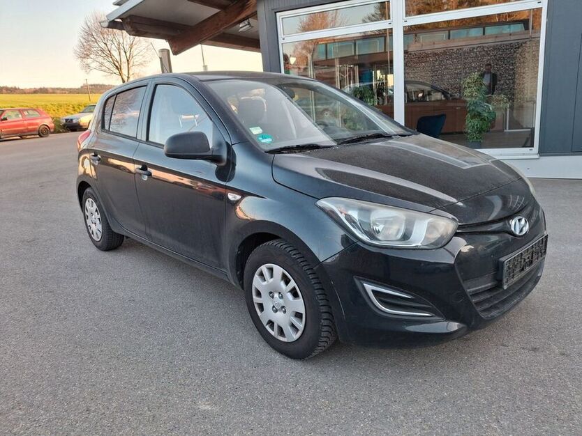 i20