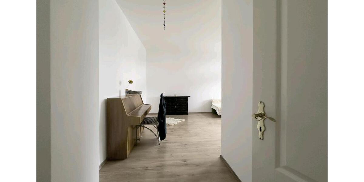 Erdgeschoßwohnung Neutraubling - 2.5 Zimmer, 61 m&sup2;, 650&euro; | Angebot:24330022