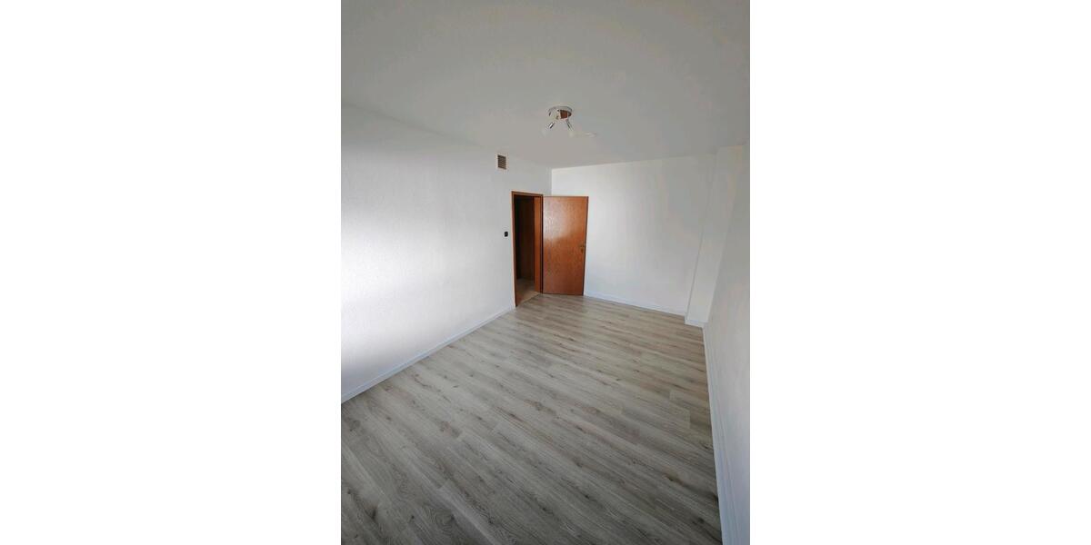 Etagenwohnung Lippstadt - 3 Zimmer, 84 m&sup2;, 830&euro; | Angebot:26678008