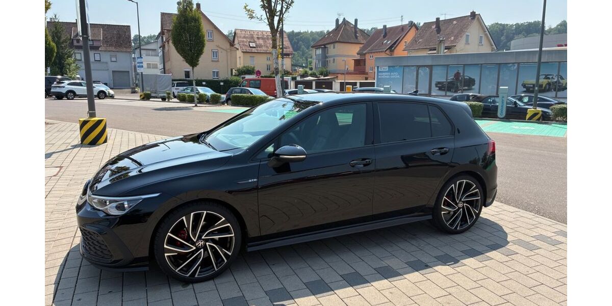 VW Golf 23.000 km 39.999 &euro; Uhingen 73066