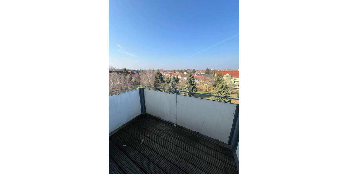 Zimmer Halle Damaschkestraße - 4 Zimmer, 86 m&sup2;, 695&euro; | Angebot:25984564