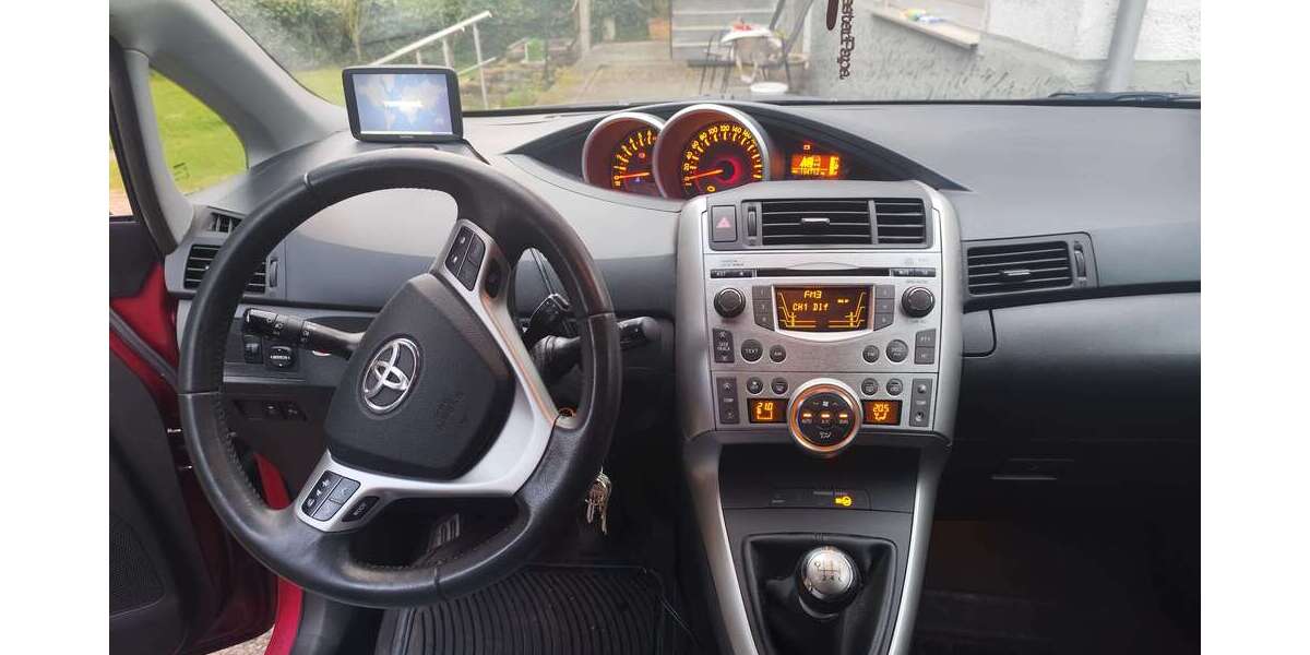 Toyota Verso 196.307 km 5.000 &euro; Saarbrücken, Landeshauptstadt 66121