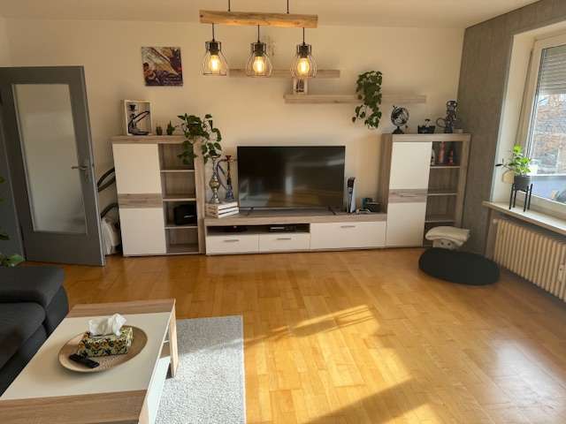 Etagenwohnung Königsbrunn - 3 Zimmer, 77 m&sup2;, 1.260&euro; | Angebot:26218694