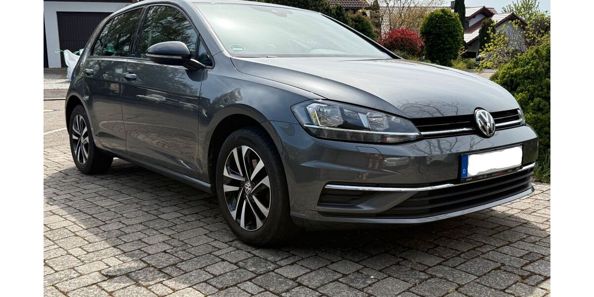 VW Golf 97.000 km 14.700 &euro; Müllheim 79379