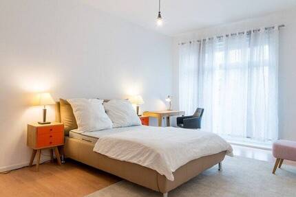 LuxusWohnung mit zwei Zimmern!