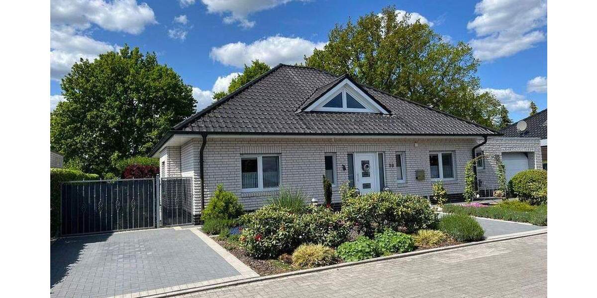 Freistehendes Schmuckstück mit Gartenoase in ruhiger Wohnlage 6 zimmer