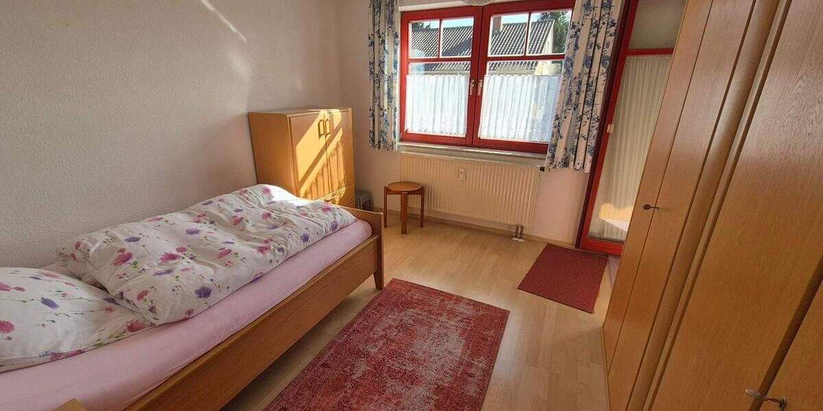Etagenwohnung Mengen - 2 Zimmer, 52 m&sup2;, 420&euro; | Angebot:25601740