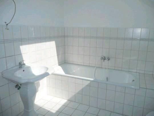 Dachgeschoßwohnung Werdau - 3 Zimmer, 76 m&sup2;, 707&euro; | Angebot:26350221