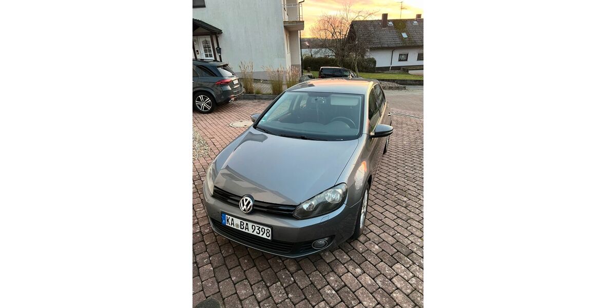 VW Golf 204.000 km 5.900 &euro; Östringen 76684