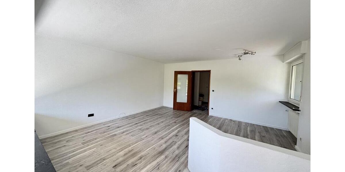 Erdgeschoßwohnung Altena - 4 Zimmer, 126 m&sup2;, 770&euro; | Angebot:26367442