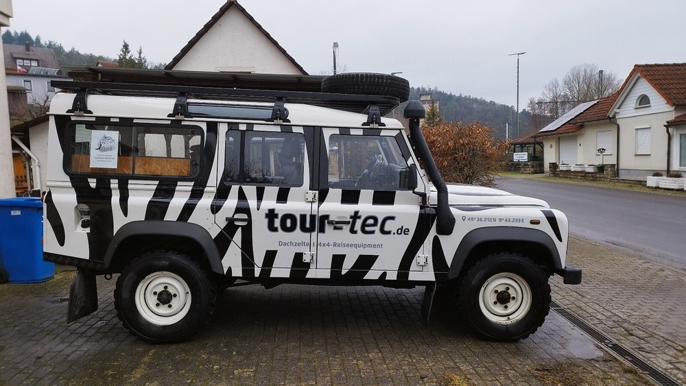 Land Rover Defender 89.000 km 34.999 &euro; Grünsfeld 97947