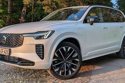 Volvo XC90 33.000 km 68.700 &euro; Baunach, St 96148