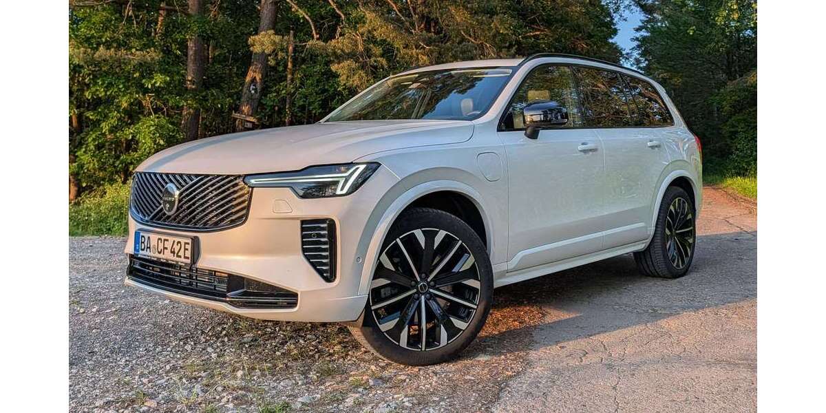 Volvo XC90 33.000 km 68.700 &euro; Baunach, St 96148