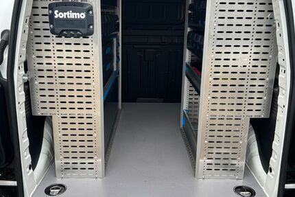 Opel Combo 33.156 km 14.990 &euro; München 81825