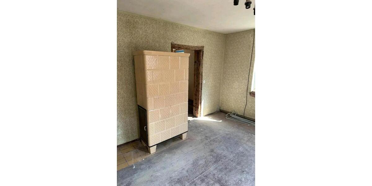 Einfamilienhaus Dorfhain - 8 Zimmer, 180 m&sup2;, 128.000&euro; | Angebot:26963032