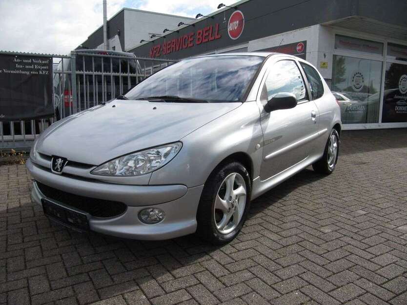 Peugeot 206 129.955 km 2.699 € Düren 52353