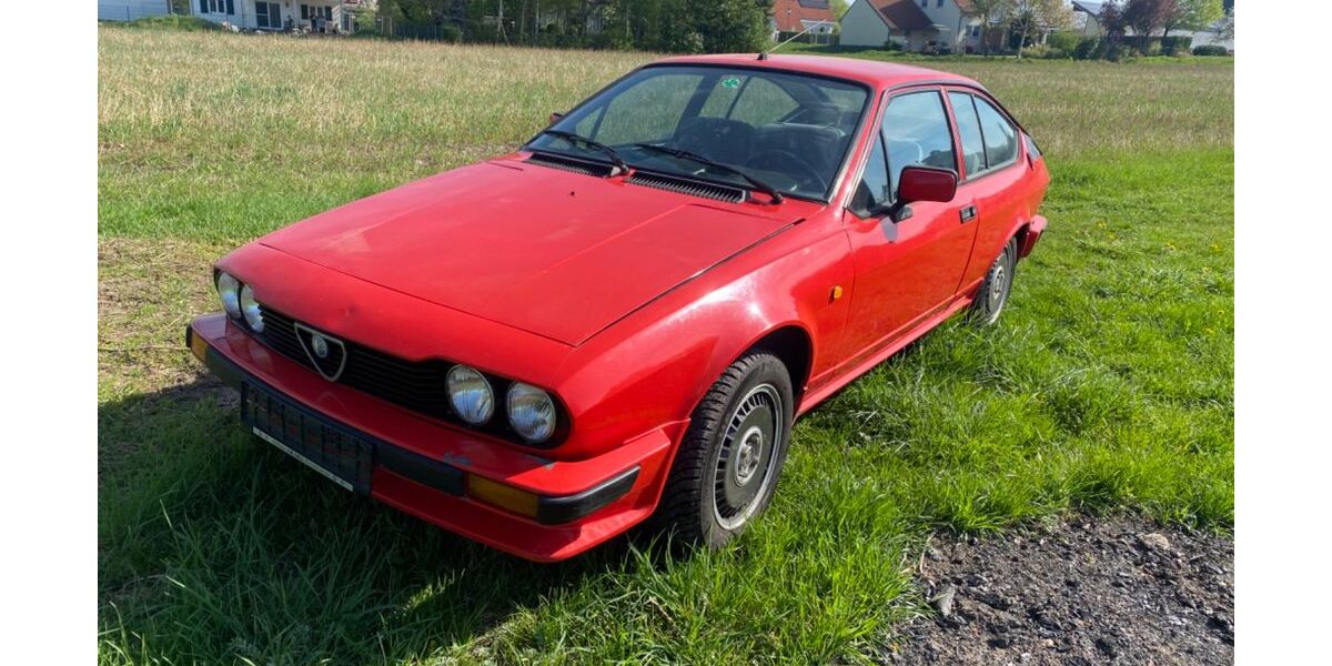 Alfa Romeo GTV 70.340 km 9.900 € Puch 85309
