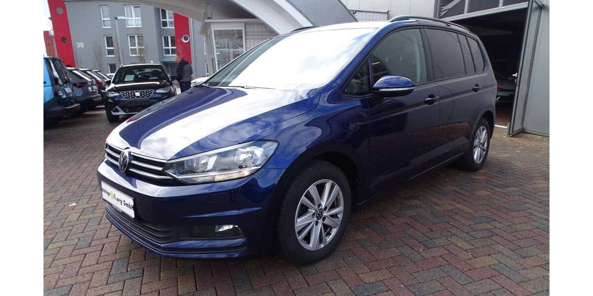 VW Touran 98.415 km 22.950 &euro; Hofgeismar 34369