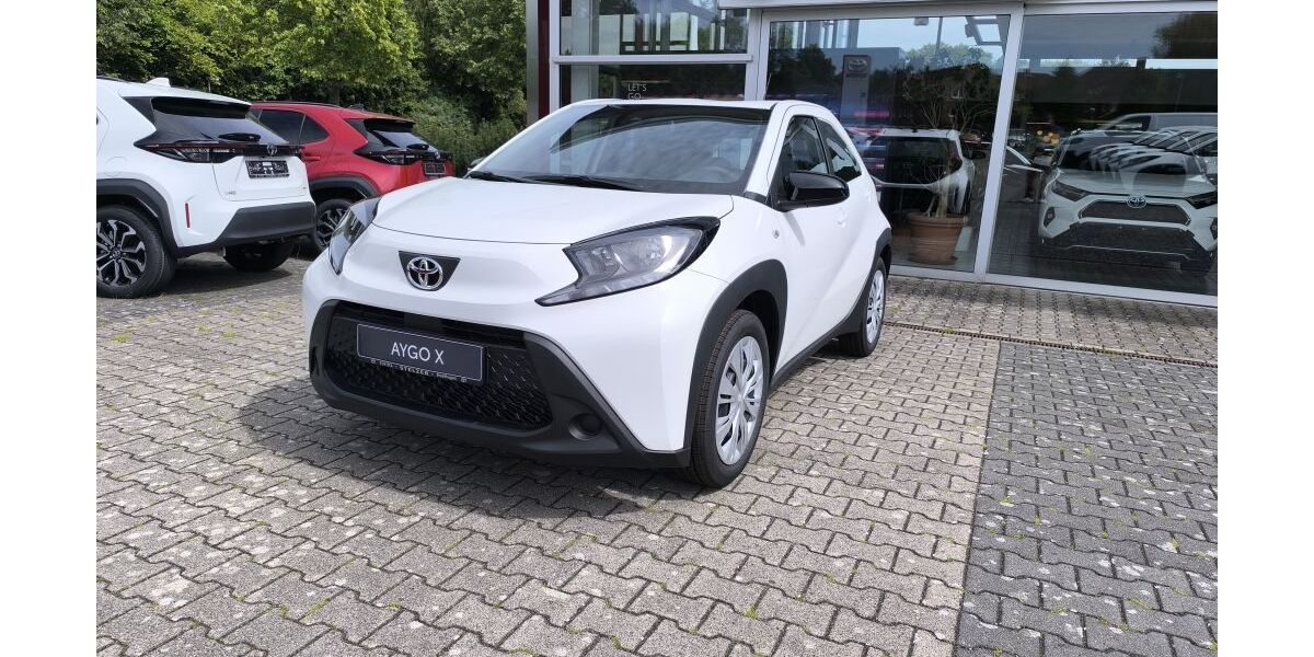 Toyota Aygo (X) 3.900 km 15.490 &euro; Stadthagen 31655
