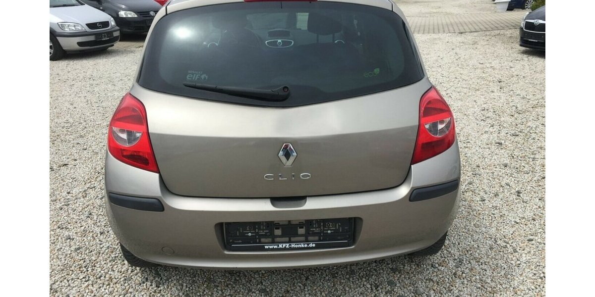 Renault Clio Authentique,Tüv 08/27! 243.000 km 1.950 &euro; Himmelkron 95502